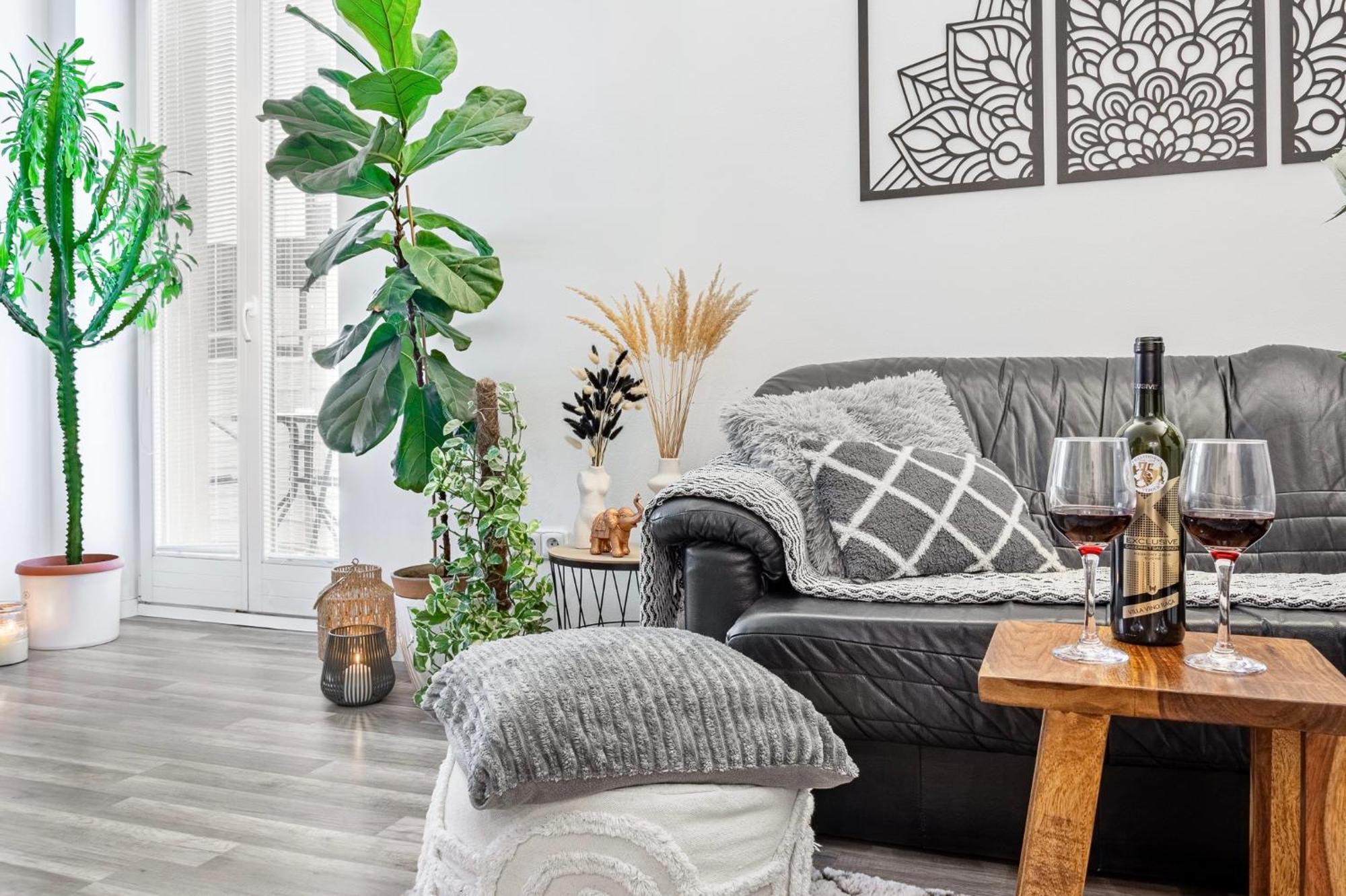 Natural-Style Apartment In The Centre Of Μπρατισλάβα Εξωτερικό φωτογραφία