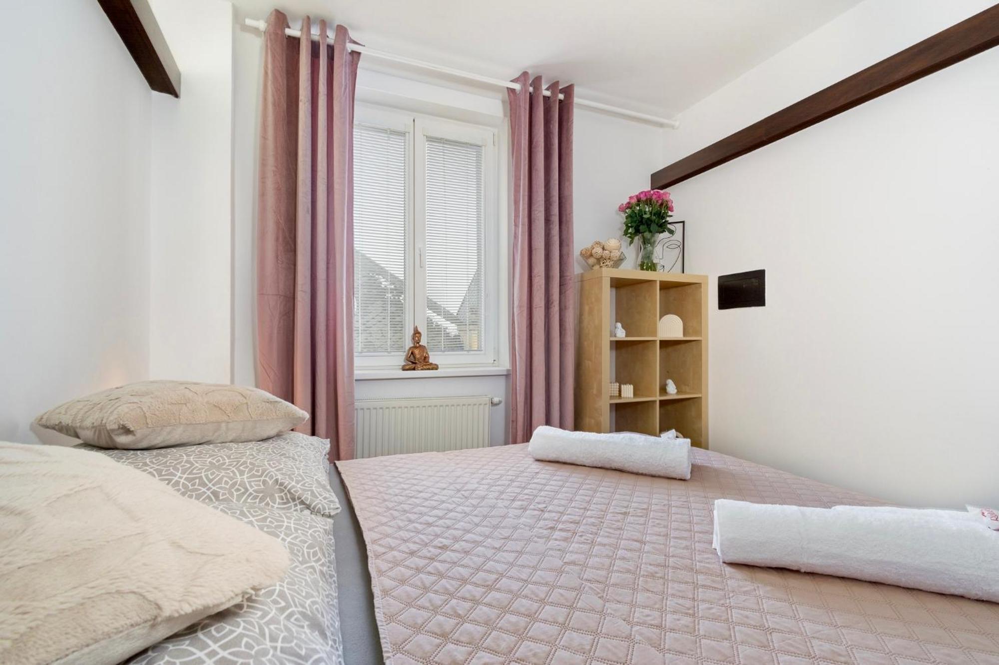 Natural-Style Apartment In The Centre Of Μπρατισλάβα Εξωτερικό φωτογραφία