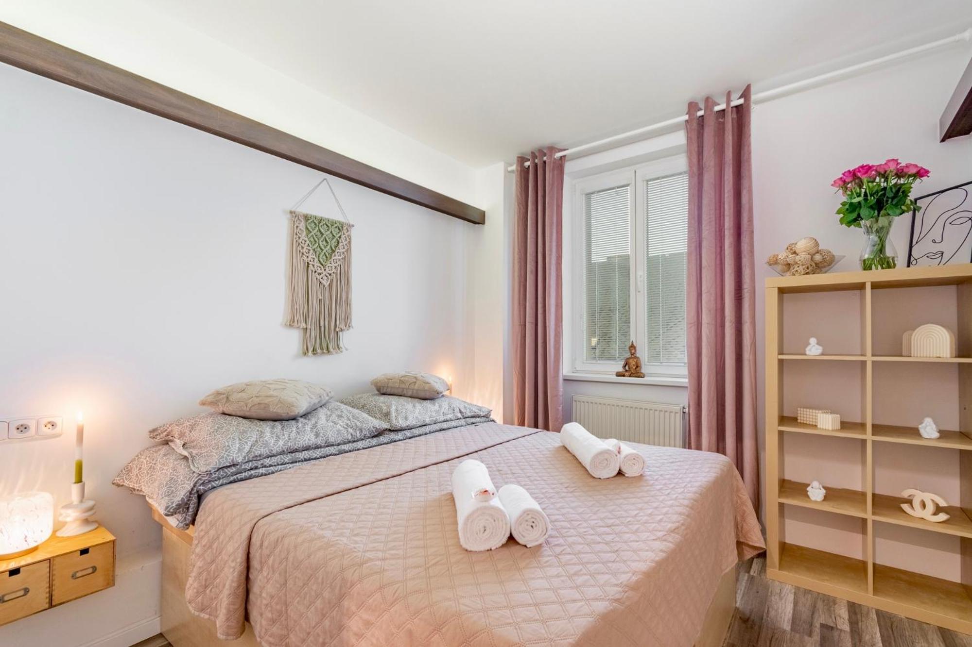 Natural-Style Apartment In The Centre Of Μπρατισλάβα Εξωτερικό φωτογραφία